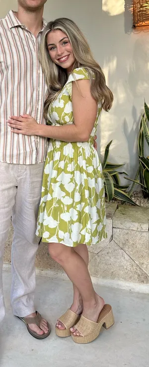 Green boutique dress  thumbnail 1