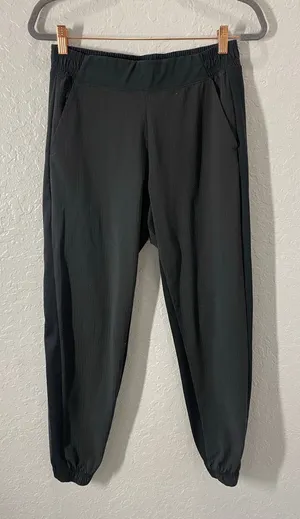 Athleta Textured Brooklyn Jogger Black Sz 4 Dance Casual Gym thumbnail 1