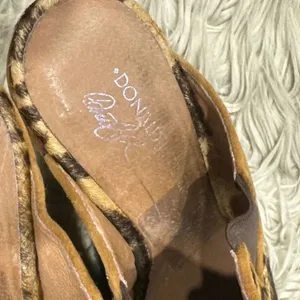 Donald Pliner Ingrid Wedges 9.5 Brown thumbnail 3
