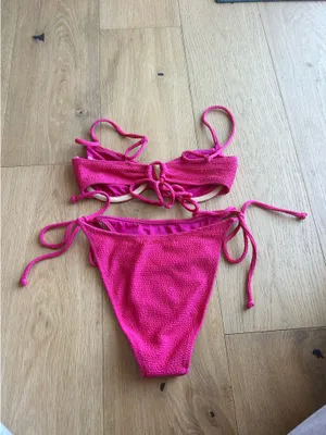 Pacsun swimwear bikini 2 hot pink set - never worn thumbnail 2