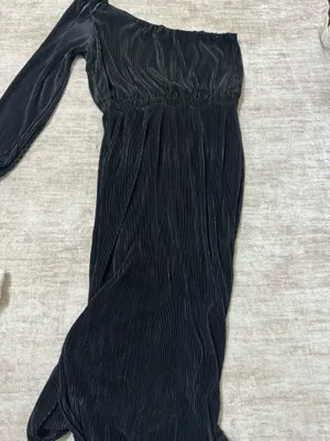 Petal & pup one shoulder dress size medium thumbnail 2