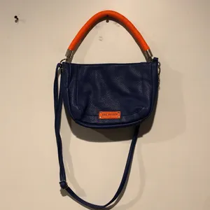 Joe Boxer New York City Original Faux Leather Bag thumbnail 4