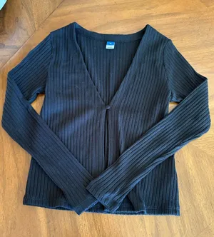 Old Navy Black Ribbed Top thumbnail 1