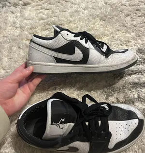 Jordan 1 low homage split thumbnail 2