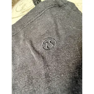 Lululemon Black All‎ Yours Cropped Tank Top High Neck Sleeveless Workout Size 8 thumbnail 4