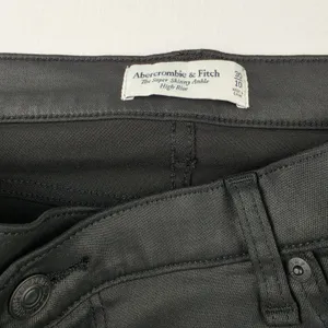 Abercrombie & Fitch Super Skinny Ankle High Rise Coated Black Jeans Size 30 / 10 thumbnail 3