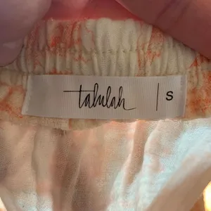 Talulah Revolve lightweight pink floral layered S knee length skirt thumbnail 2