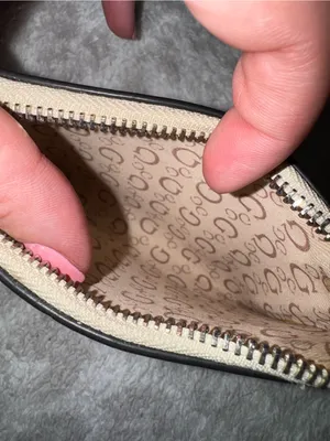 Guess Coin/ Card Holder thumbnail 2