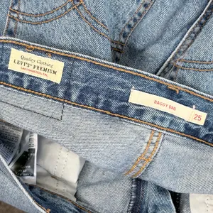 Levi’s Premium Baggy Dad Wide Leg Jeans thumbnail 5