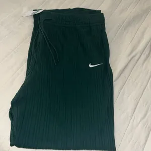 Women’s Nike Ribbed Jersey Wide Leg Pants thumbnail 5
