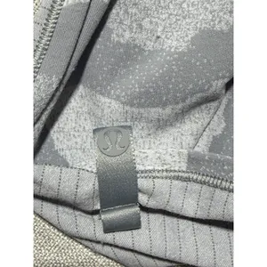 Lululemon Grey Camo Triangle Scarf‎ Wrap One Size Athletic Yoga Accessory thumbnail 5
