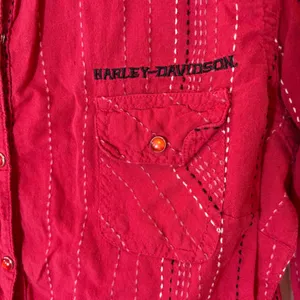 Harley-Davidson Red Contrast Stitch‎ Button Up Shirt Size Small thumbnail 2