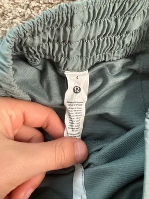 Lululemon High-Rise Hotty Hot 2.5" thumbnail 2