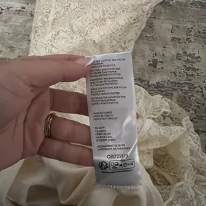Kimchi Blue Cream Liliana Lace Midi Dress Size Medium $89 thumbnail 7