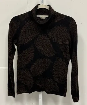 Vintage Belford Women's Extrafine Merino Wool Turtleneck Sweater Leaf Print‎ thumbnail 1