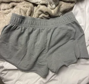 Wild Fable grey sweatshorts thumbnail 2