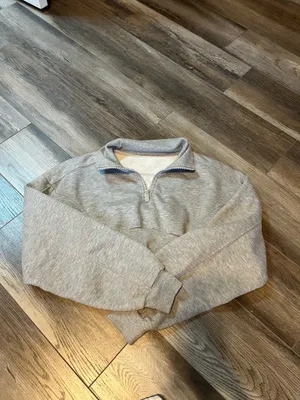 ALO Yoga Vixen Fleece 1/4 Zip Sweatshirt Athletic Heather Grey thumbnail 2
