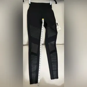 NWT Alo Yoga High Waist Moto Leggings Black Black Glossy Size XS thumbnail 5