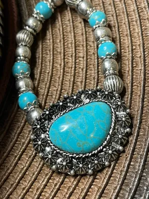 Western women’s faux turquoise and silver stretch bracelets. thumbnail 3