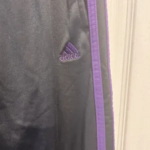Adidas Womens Track‎ Pants Gray Purple 3-Stripe Straight Leg Elastic Waist L Y2K thumbnail 2