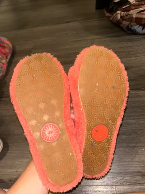 UGG Slippers thumbnail 6