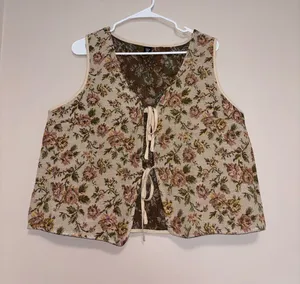 Vintage look vest top thumbnail 1