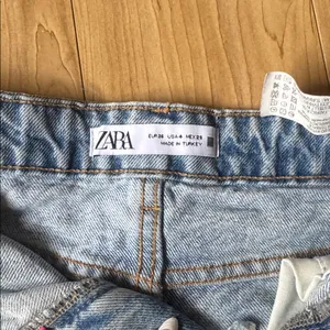 Zara Frayed Hem Blue Jean Shorts thumbnail 2