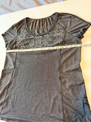 Lululemon short sleeve Top, grey size 12 thumbnail 3