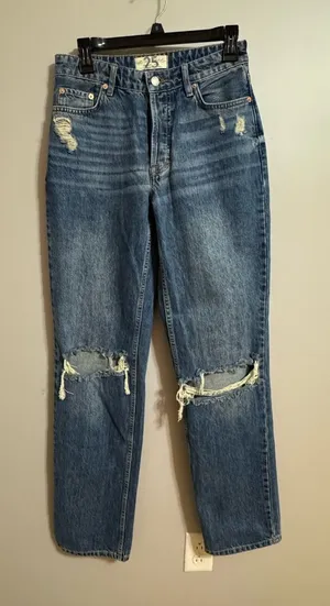 We the Free Women's wide leg boyfriend Distressed jeans size 25 button up‎ thumbnail 1