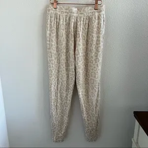 Splendid Neutral Leopard Print Lounge Pants Cozy Jogger Elastic Waist S thumbnail 5