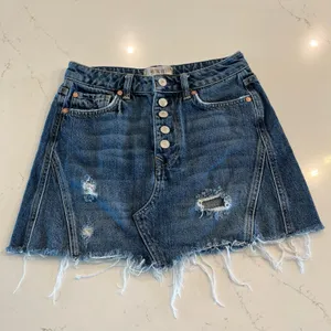 Free People We The Free Denim A-Line Mini Skirt‎ in Dark Denim Size 26 thumbnail 3