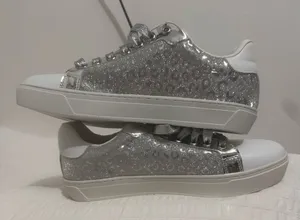 Título: Zapatillas Urbanas Plateadas con Acabado de Purpurina thumbnail 1