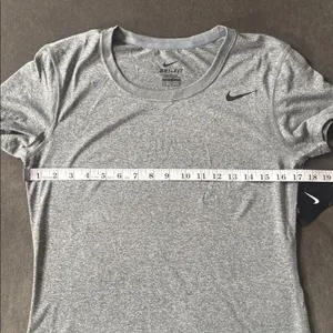 Nike Women’s Gray Dri-Fit Training T-Shirt Short Sleeve 453181-091 Size S NWT thumbnail 9