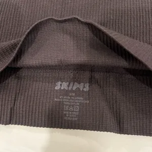 SKIMS Top Tank Ribbed thumbnail 2
