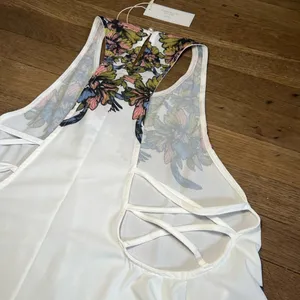 Romeo + Juliet floral cutout coverup thumbnail 4