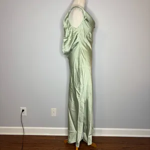 SHEIN - Green Cowl Neck Dress With Open Back thumbnail 3