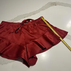 Victoria's Secret Red Pull On PJ Pajama Lounge Shorts Satin Sz Small S thumbnail 2