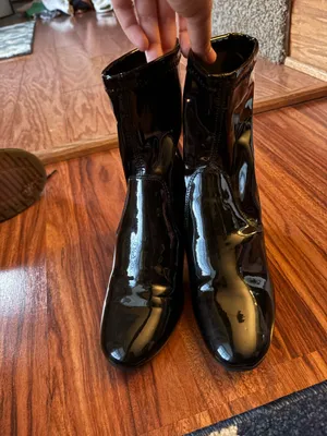 Forever 21 Shiny ankle boots thumbnail 4