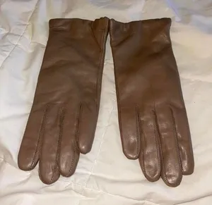 Pair of Vintage Tan/Brown Leather - Size 7.5 thumbnail 1