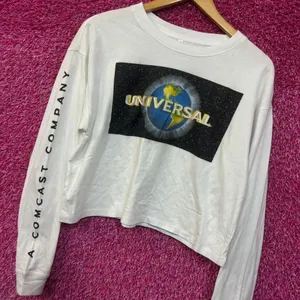 Universal studios long sleeve crop top size Medium  thumbnail 4
