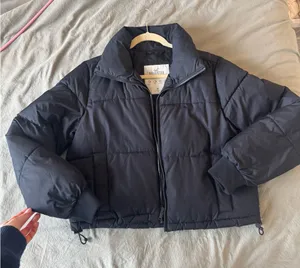 Hollister Black Cropped Puffer Jacket thumbnail 1