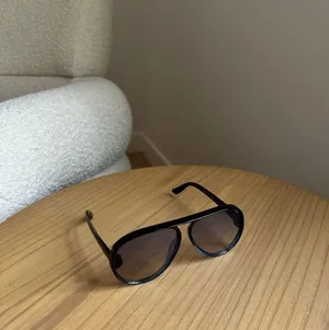 Aviator Fade Sunglasses thumbnail 4