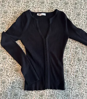 ZARA Top thumbnail 1