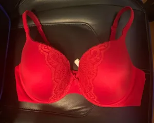 Victoria's Secret Push-up Bra thumbnail 1