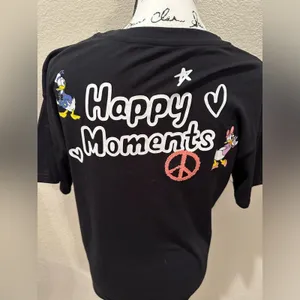 NWOT Disney "Happy Moments" Crochet Patch Graphic T-Shirt S thumbnail 4