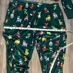 Festive Green Pajama Set for Women thumbnail 5