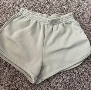 Sweat Shorts Green Size M thumbnail 1