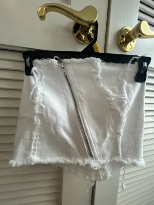 Akira white denim cropped top with zipper detailing thumbnail 2