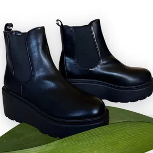 New Top Moda Y2k Wedges Chelsa Boot Slip On Black Sz-8 thumbnail 2