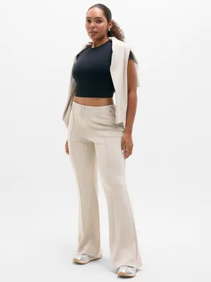 New Athleta M Seasoft Pintuck Mid Rise Flare Pant Medium Zephyr Cream Regular thumbnail 4